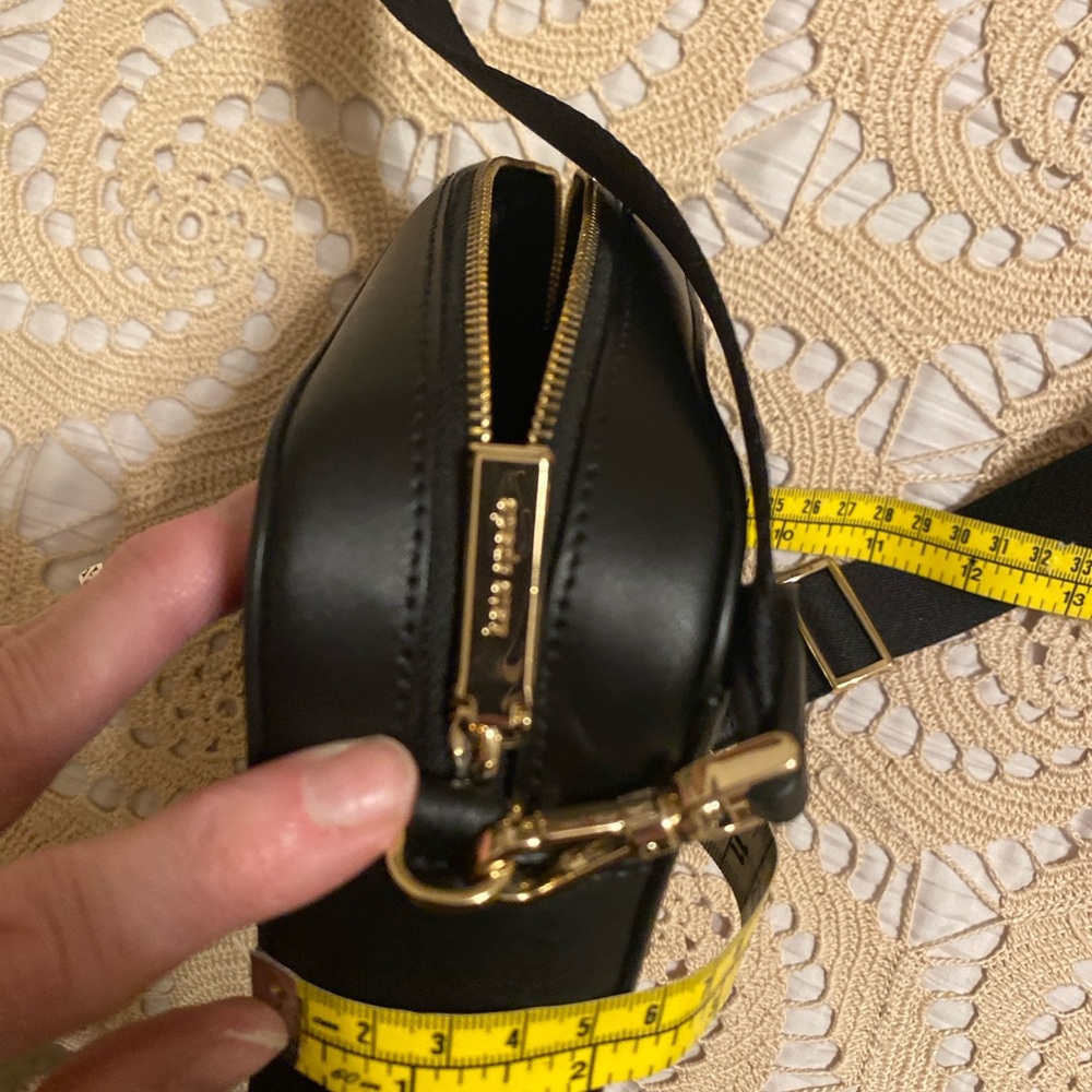 Kate Spade Disney Black crossbody Bag with MARIE from the Aristocats! - Picture 7 of 11